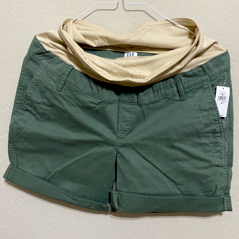 🆕 GAP Maternity short Size 4   -:- 5 inches lenght